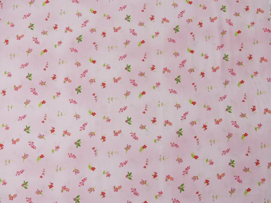 Preview: Patchworkstoff aus der Kollektion Flowershop von Clothworks rosa mit kleinen Blumen in pink rot